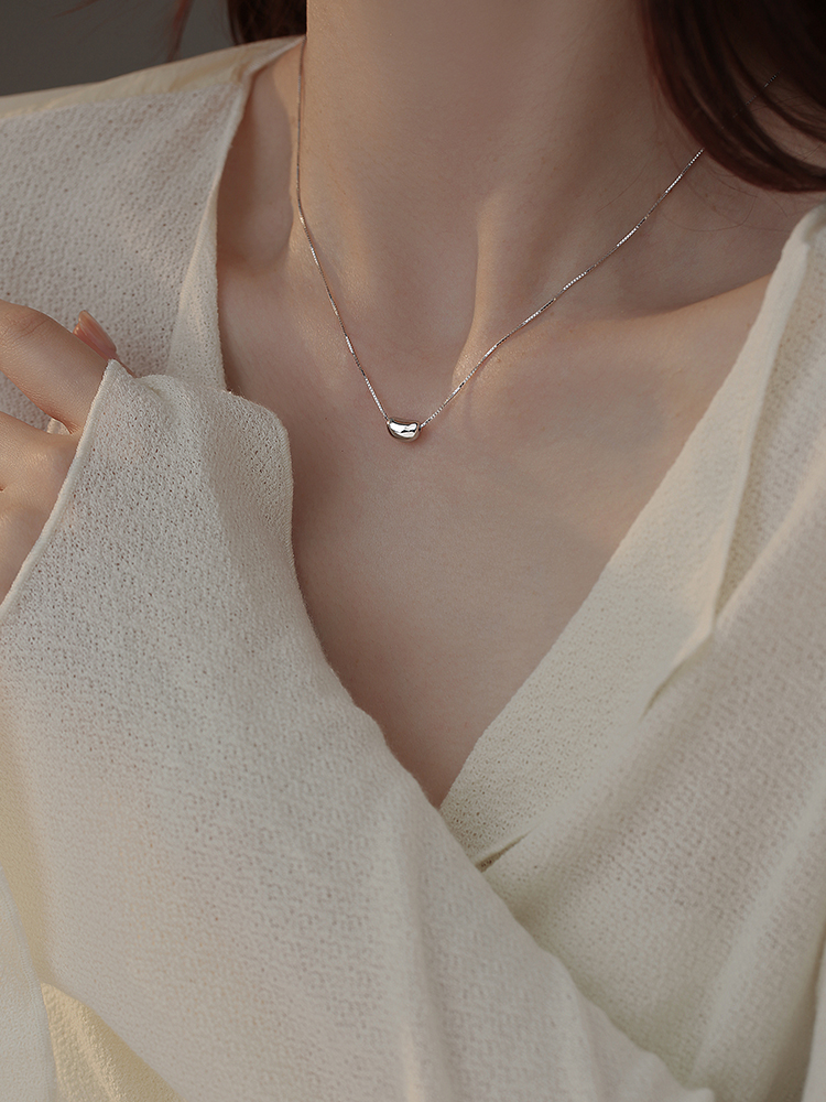 シルバーアクセサリー しずく一粒 優美ネックレス