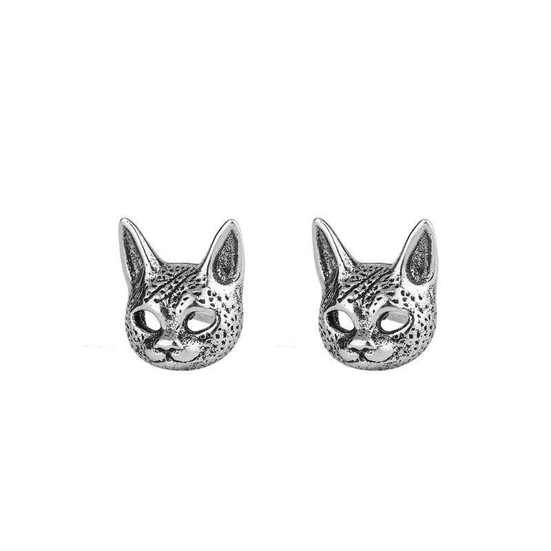 シルバーアクセサリー 神秘的な猫面のスタッドピアス