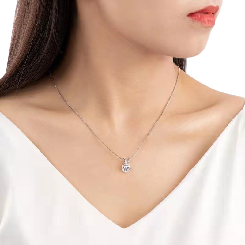 シルバーアクセサリー 一粒の輝き 六爪留めネックレス