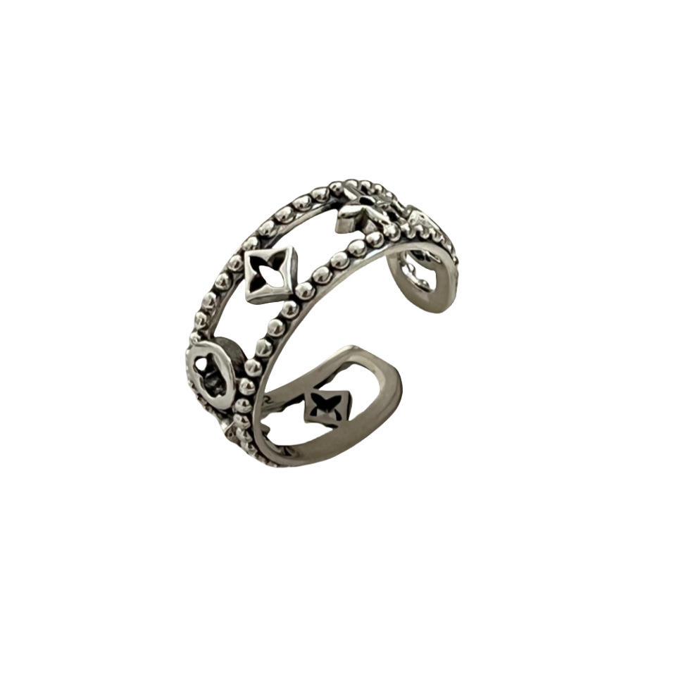 シルバーアクセサリー 粒飾り四葉透かしリング