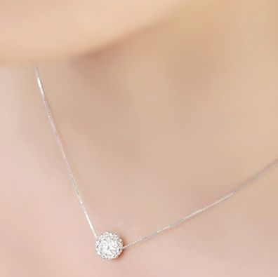 シルバー ネックレス 上品な輝き 宝玉アクセサリー