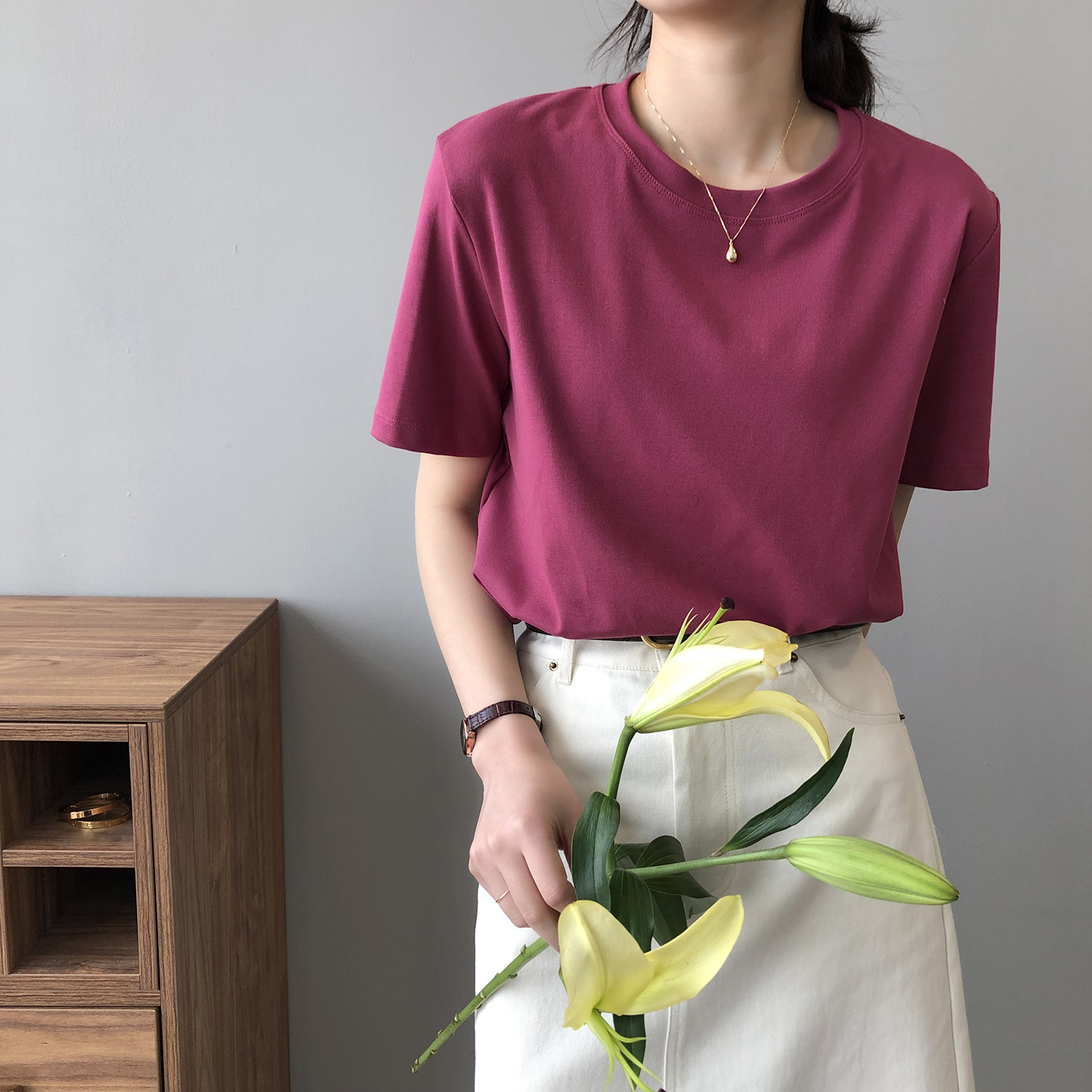 無地 シンプル美人の定番無地Tシャツ