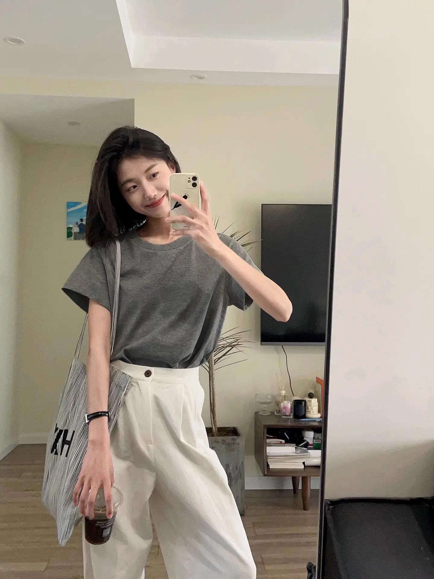 無地 Tシャツ なめらかシルエット ゆったり半袖