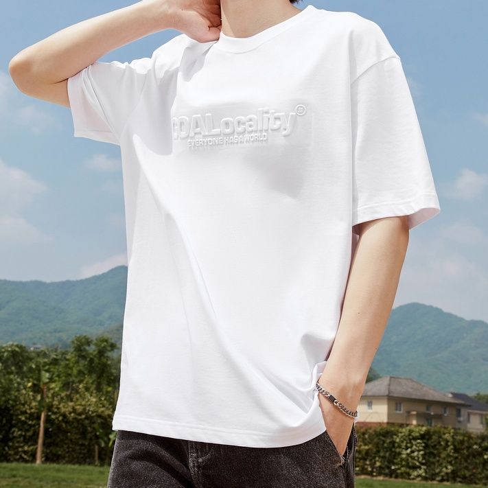 https://fulmo-img-server.com/simpletee/1747022846204_7rqie9mi_6905sz06.jpeg