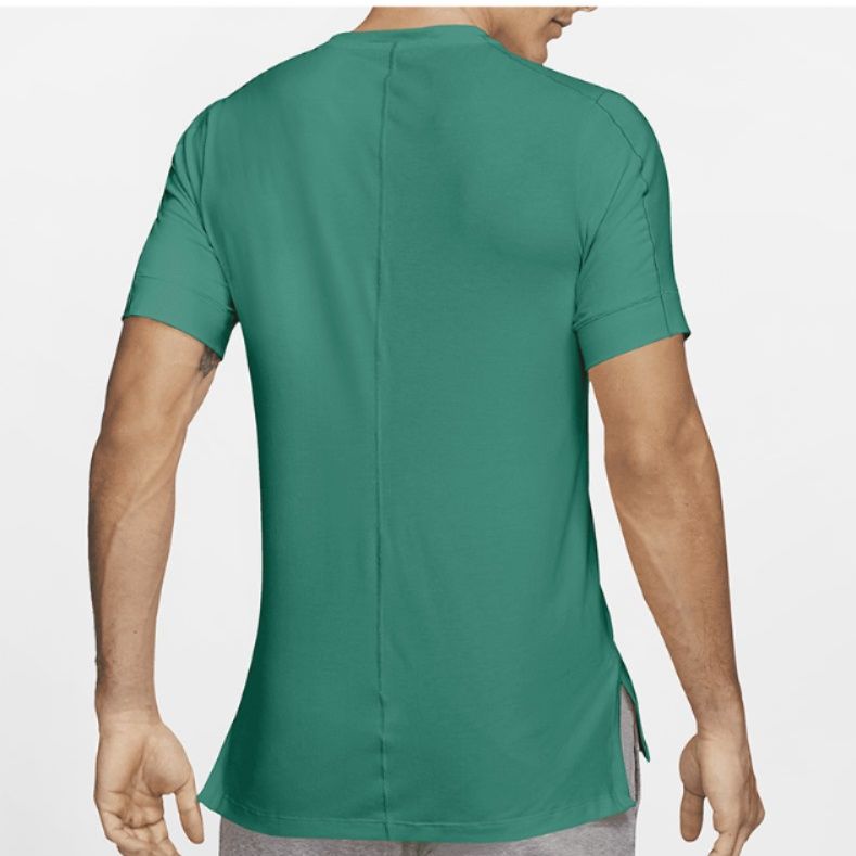 無地 Tシャツ なめらか縫製 洗練シルエット半袖