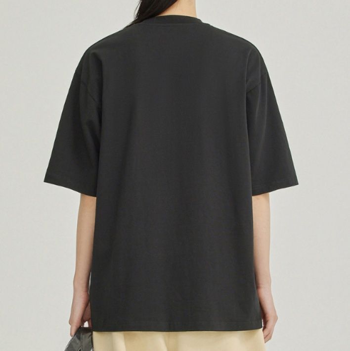 無地 Tシャツ ゆったりシルエットの定番無地半袖