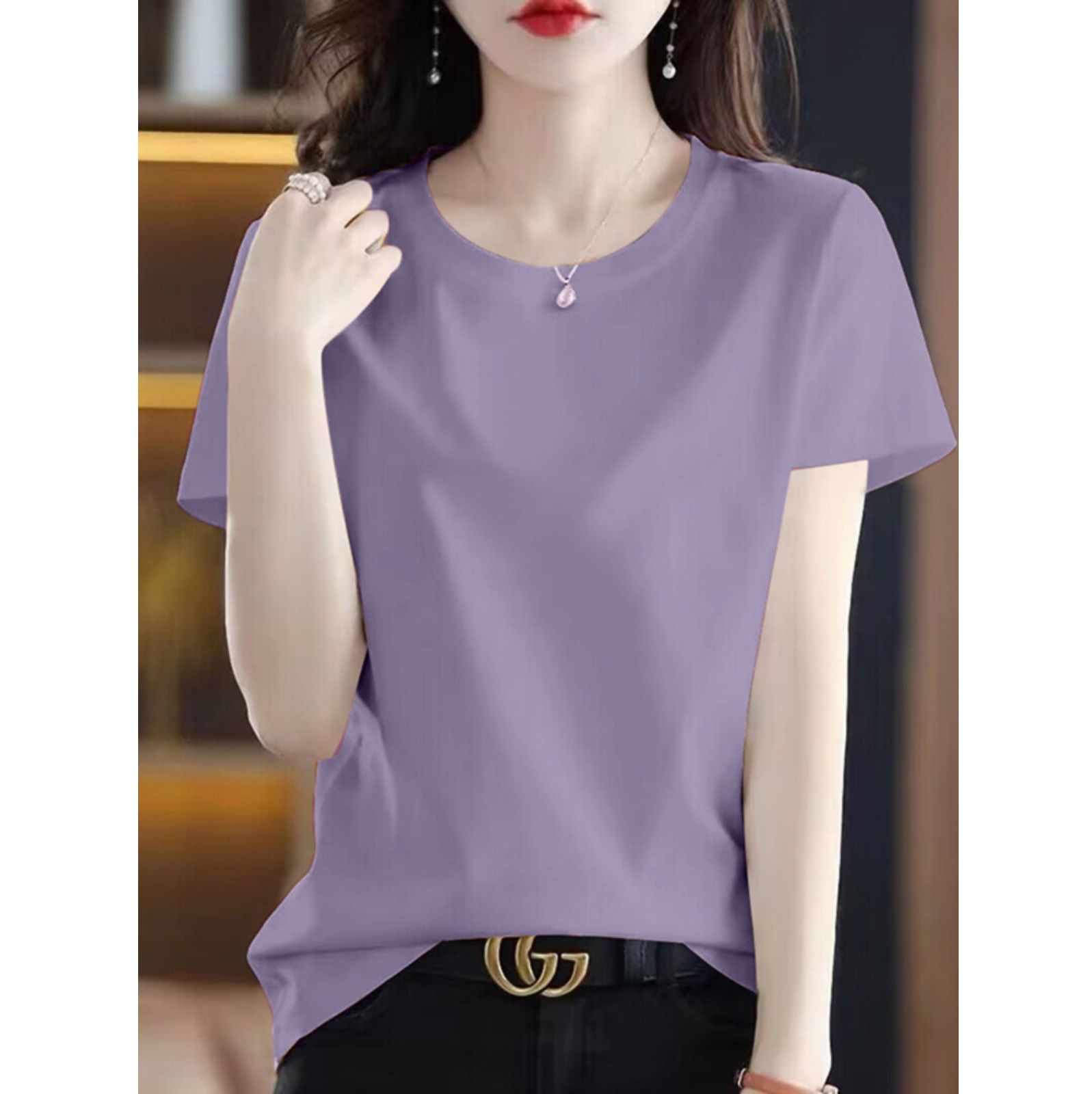 無地 Tシャツ デザイン性のある上品無地Tシャツ