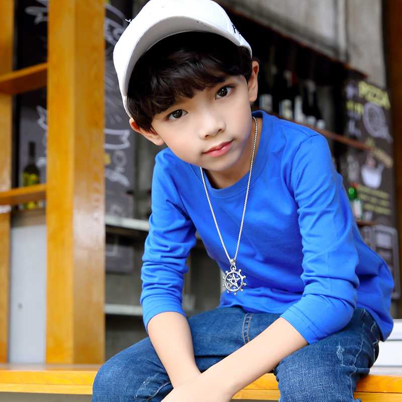 季節の変わり目でも活躍！キッズの長袖無地Tシャツおすすめ5選