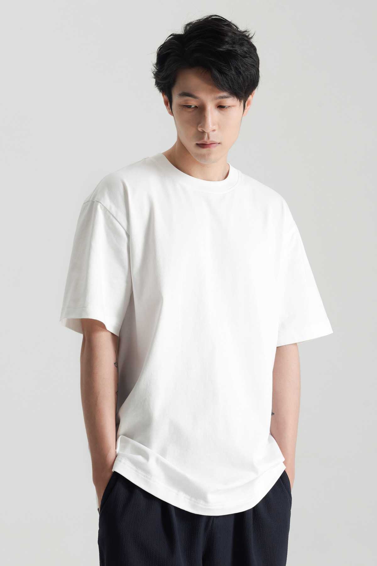 大きいサイズで肩幅ゆったり快適！メンズの無地Tシャツおすすめ5選