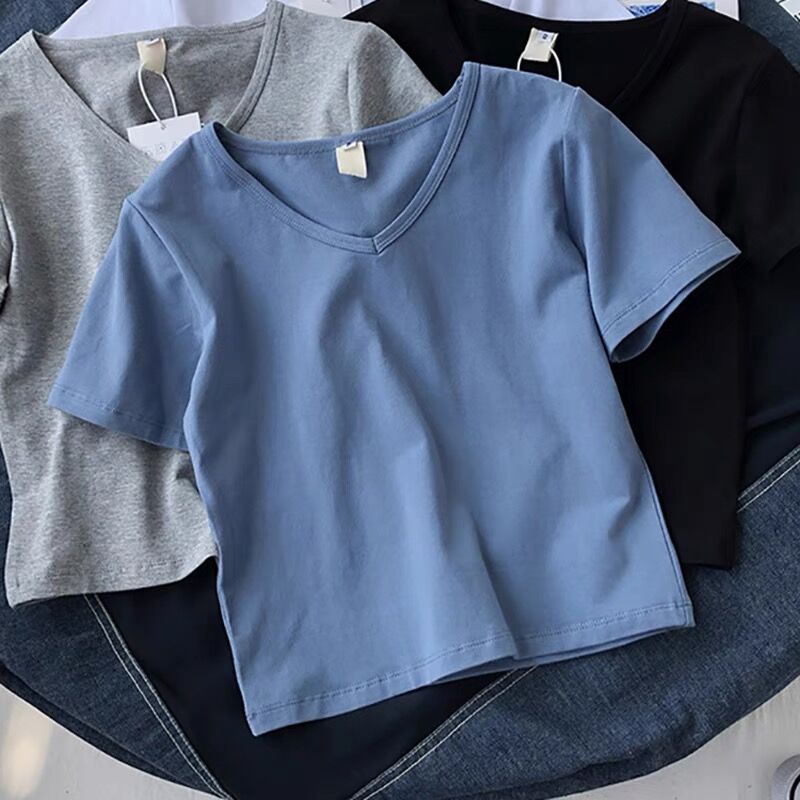 無地 Tシャツ 上品な印象の浅めVネック半袖
