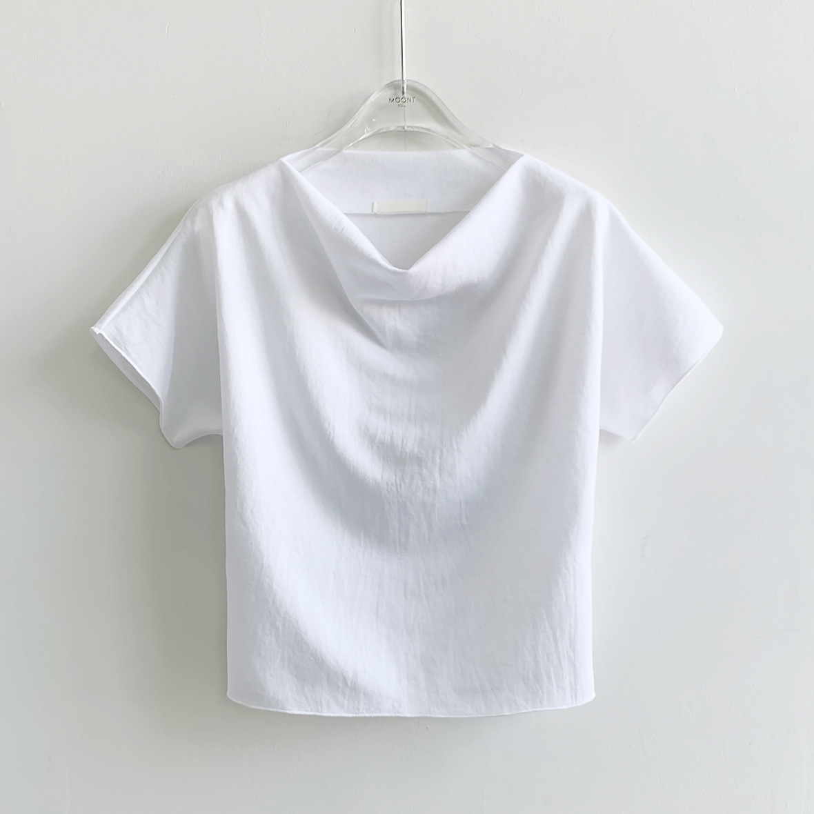 https://fulmo-img-server.com/simpletee/59ecc7cf-abc2-44b3-a66d-bbf4a58d94f2.jpg