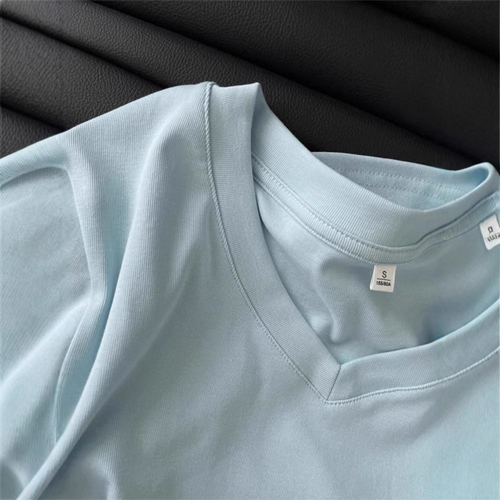 無地 Tシャツ すっきり着こなせる優美Vネック半袖