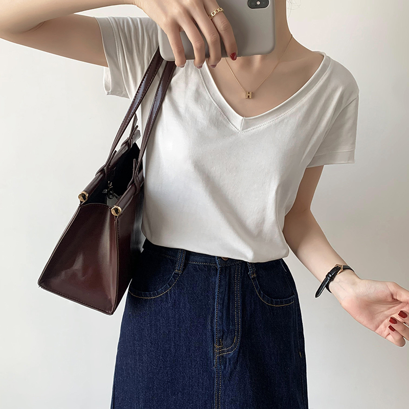 無地 Tシャツ 上質素材の洗練Vネック半袖