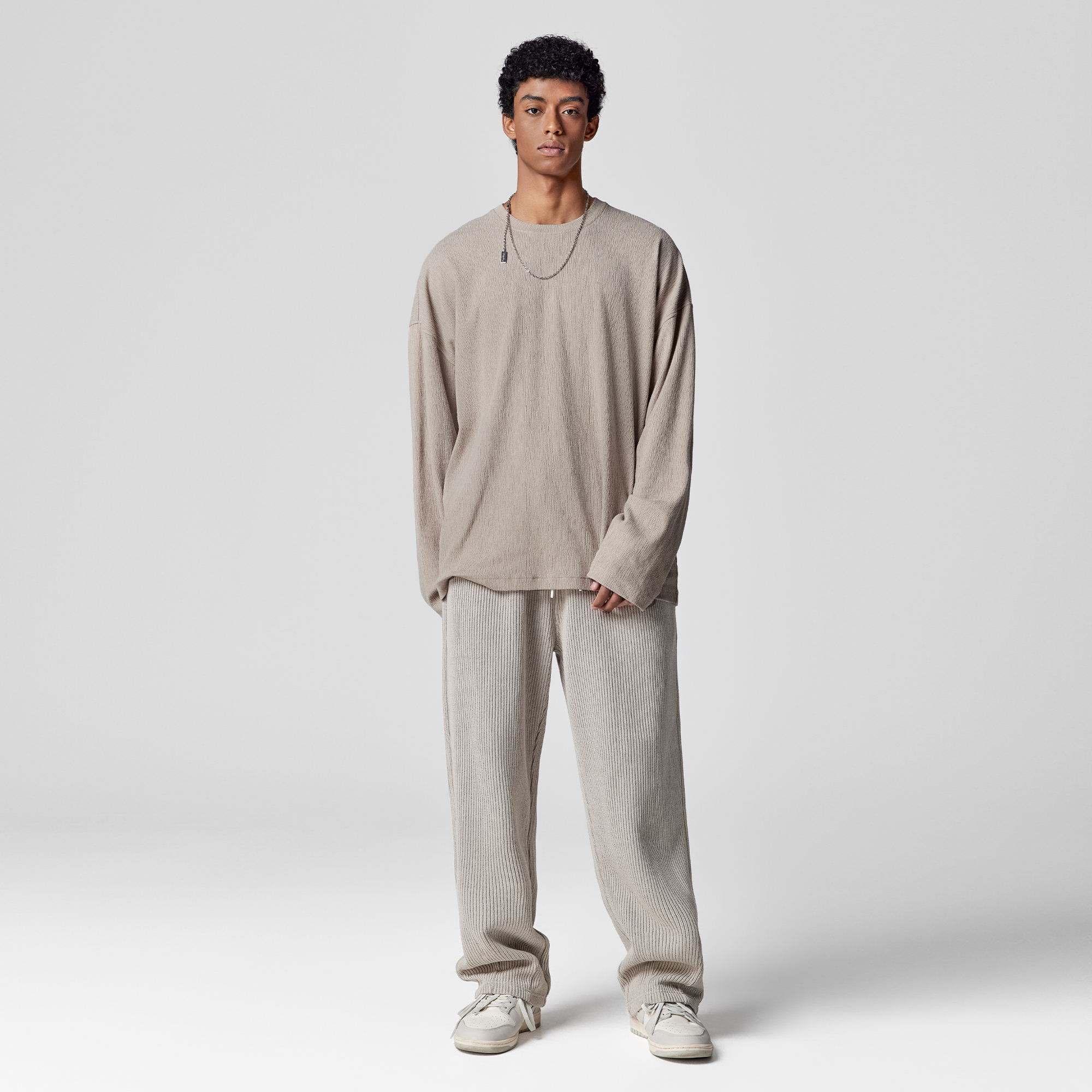 無地 Tシャツ ゆったりシルエット テクスチャー入り 長袖カットソー