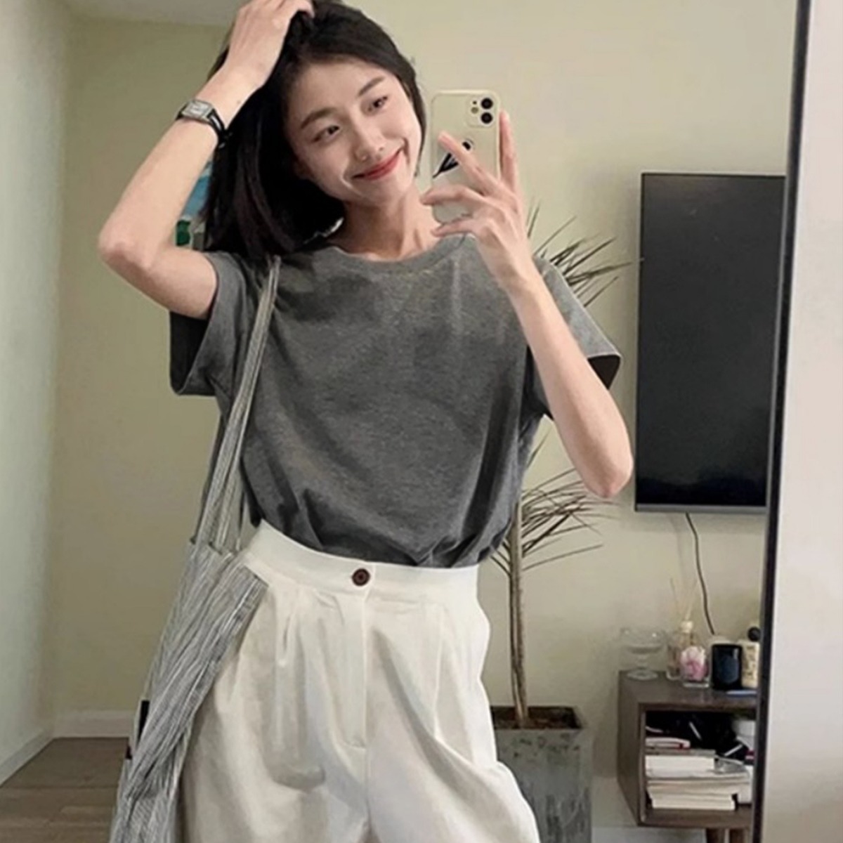 無地 Tシャツ なめらかシルエット ゆったり半袖