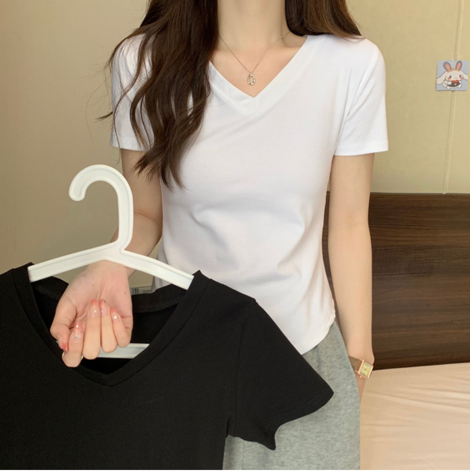 無地 Tシャツ すっきり着こなせる上質Vネック