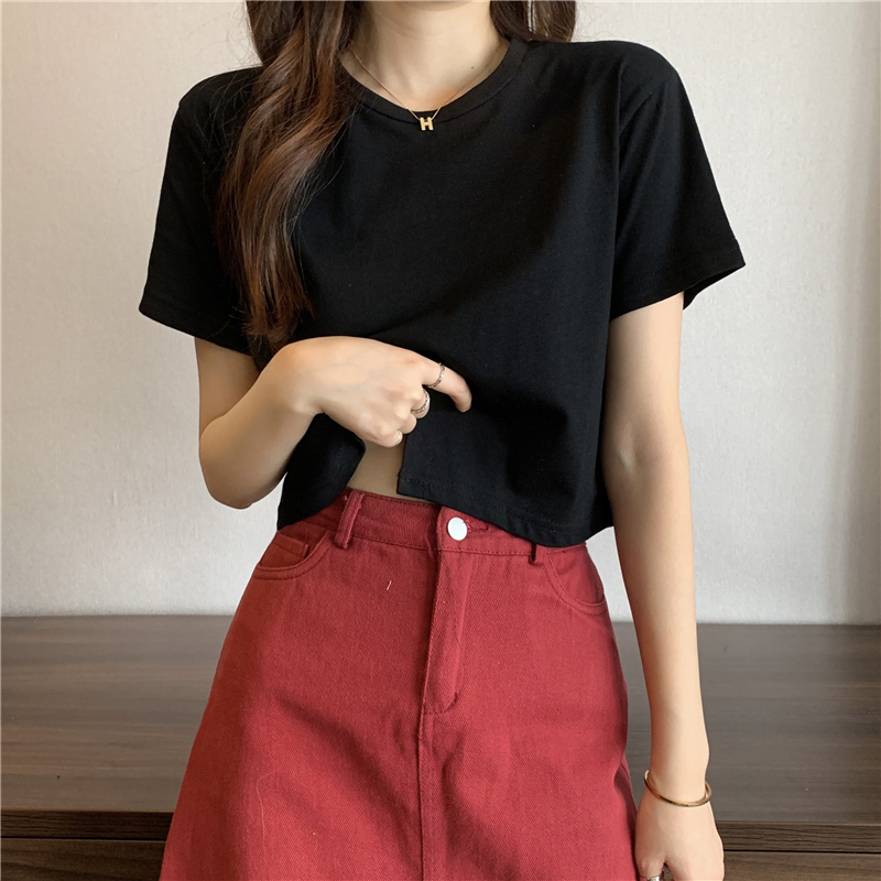 無地 Tシャツ デザイン性のある短丈無地Tシャツ