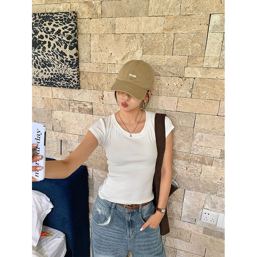 無地 Tシャツ 女性らしい細身フィット無地半袖