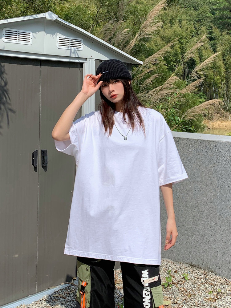 レディース無地のtシャツおすすめ10選！着るだけで美シルエット！ティーシャツのおしゃれな選び方と人気無地アイテム