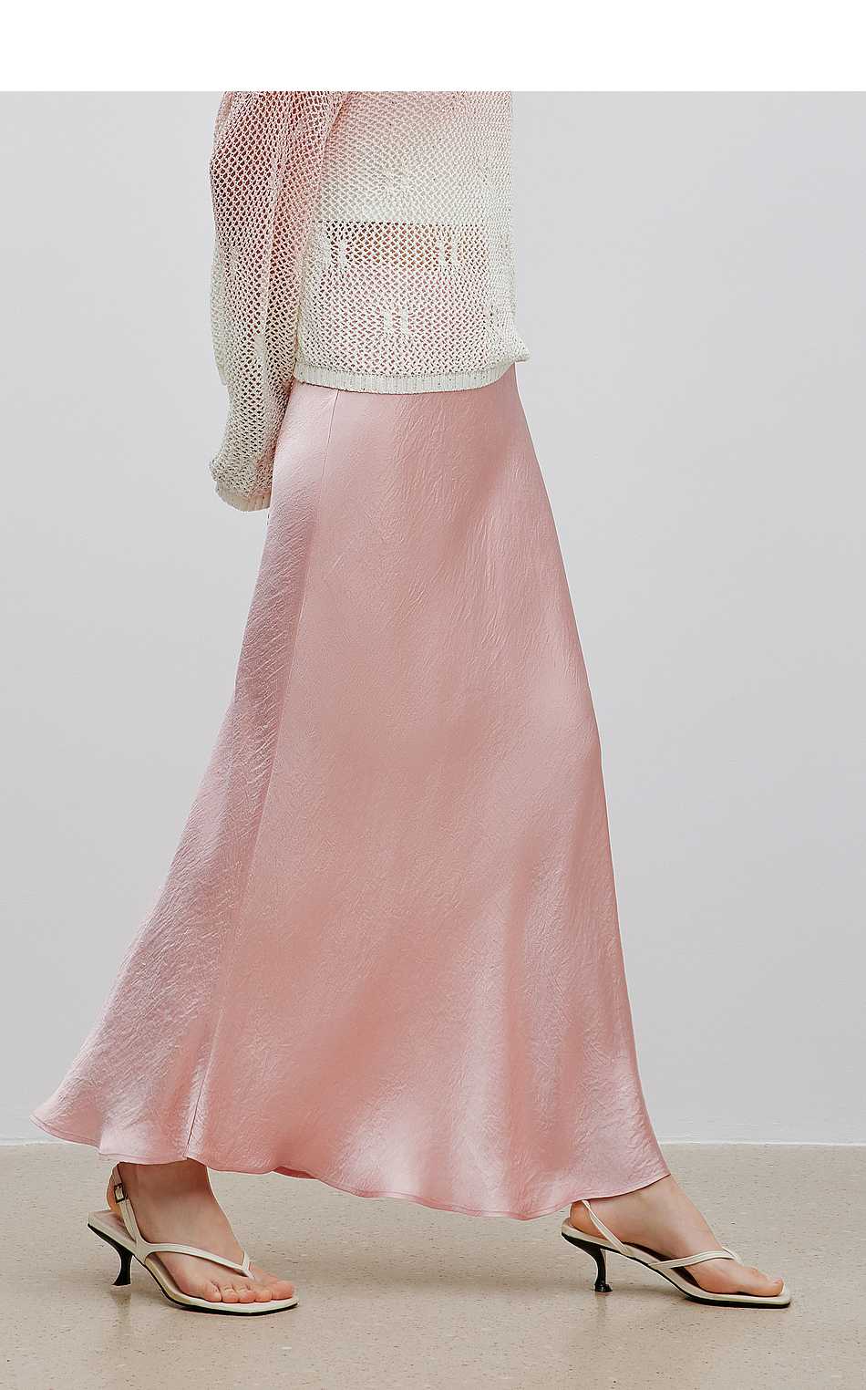 気品漂う！エレガントなロングスカートで叶える大人の魅力おすすめ10選