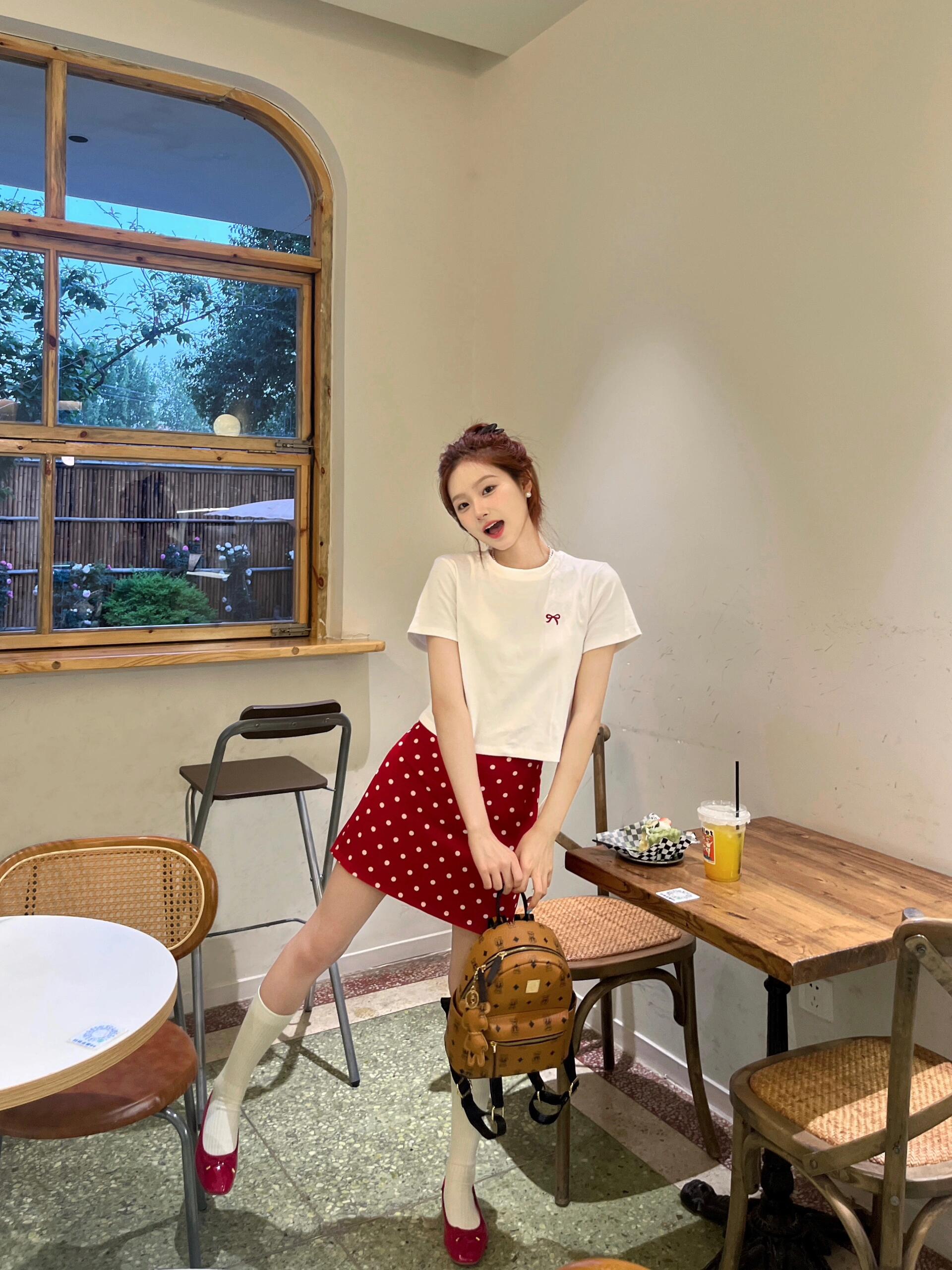 スカート 水玉模様のフレアミニスカート