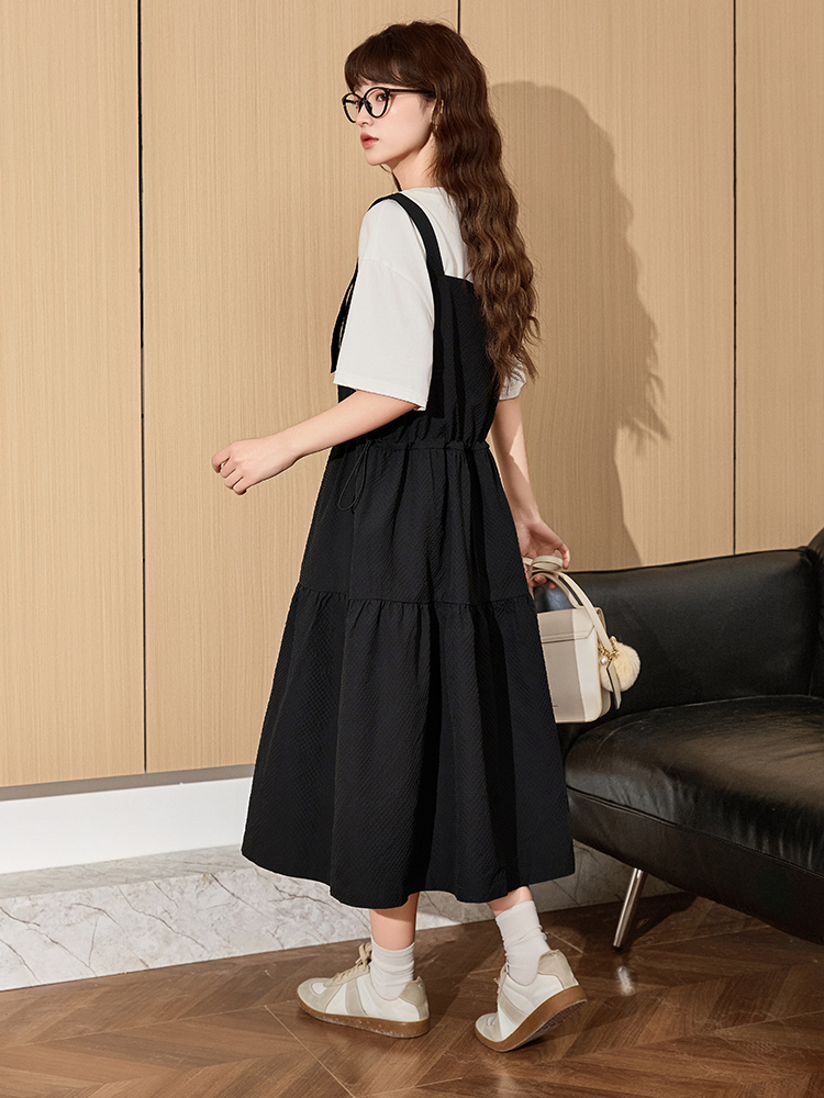 https://fulmo-img-server.com/skirtsalon/6b680830-24d7-4860-a431-fc034aa149df.jpg