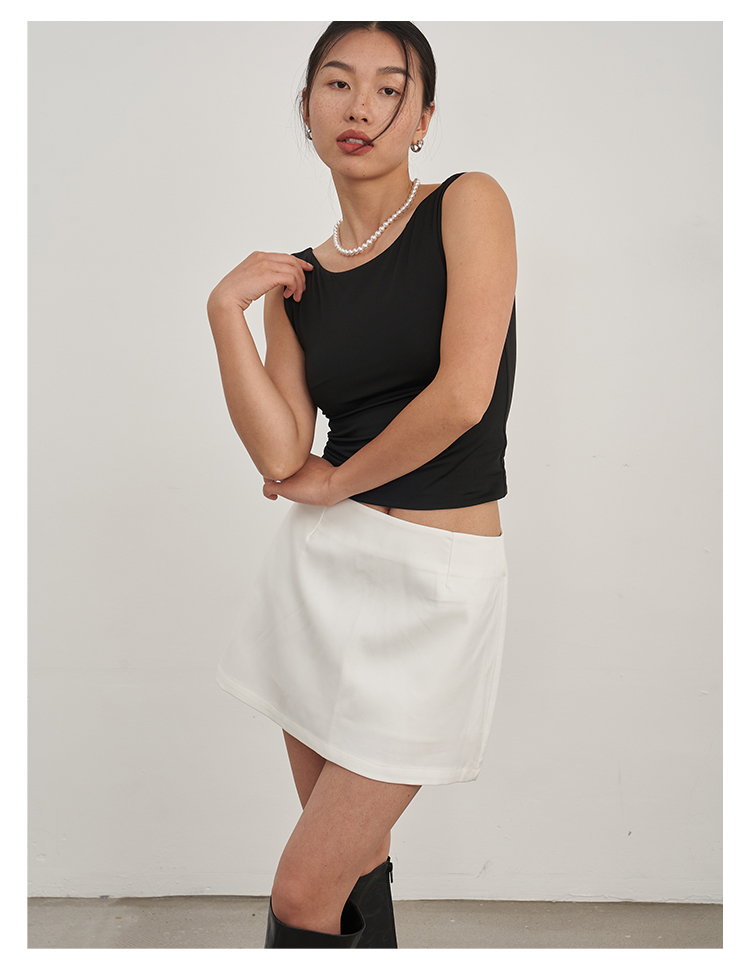 https://fulmo-img-server.com/skirtsalon/a26f0e35-cae8-4e21-8694-2e813034d395.jpg