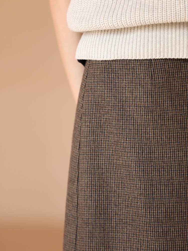 https://fulmo-img-server.com/skirtsalon/a5765f91-4986-4f17-8a34-90c852b6af03.jpg