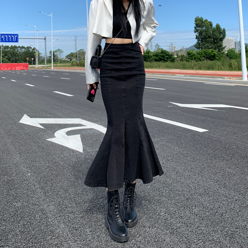 https://fulmo-img-server.com/skirtsalon/db51e811-b9a1-4b11-bd06-b6855b028f2d.jpg