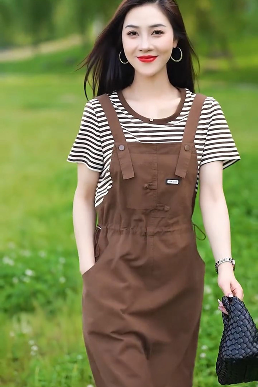 https://fulmo-img-server.com/skirtsalon/f9cc6f5e-151b-4ec7-a2af-5f90bcabe15d.jpg