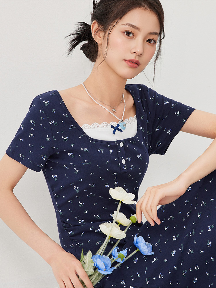 スカート 優美な小花柄ロングワンピース