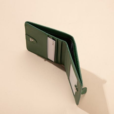 フラグメント ケース 本革調型押し二つ折りグリーンコインケース