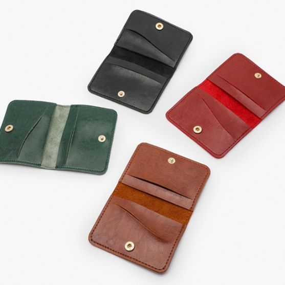 フラグメント ケース シンプル設計の薄型コンパクト名刺入れ