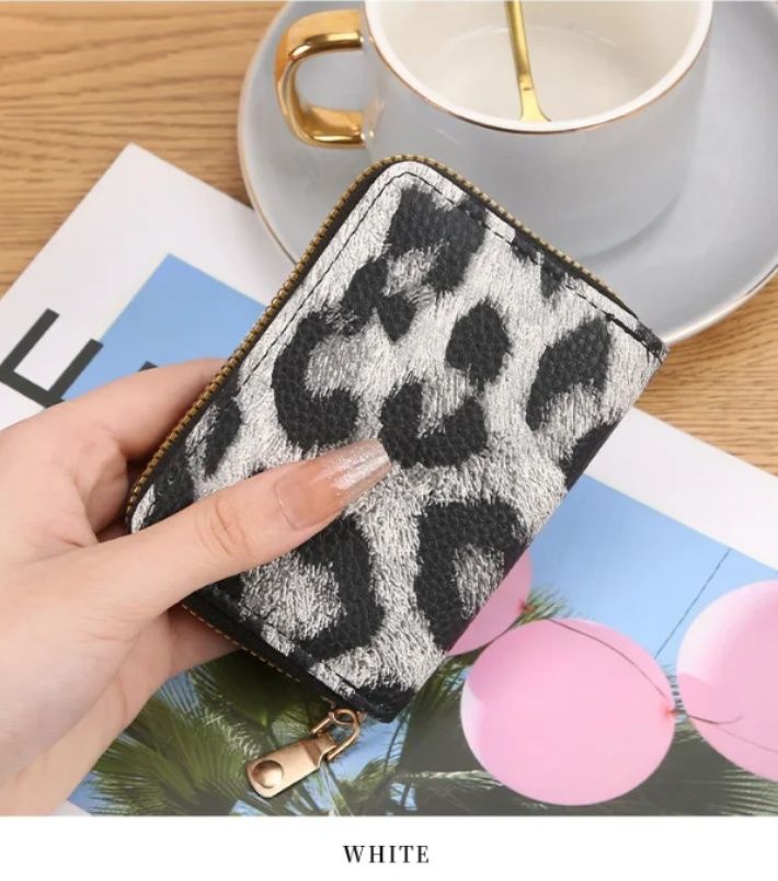 フラグメント ケース 豹柄型押し蛇腹式大容量クレジットカードケース