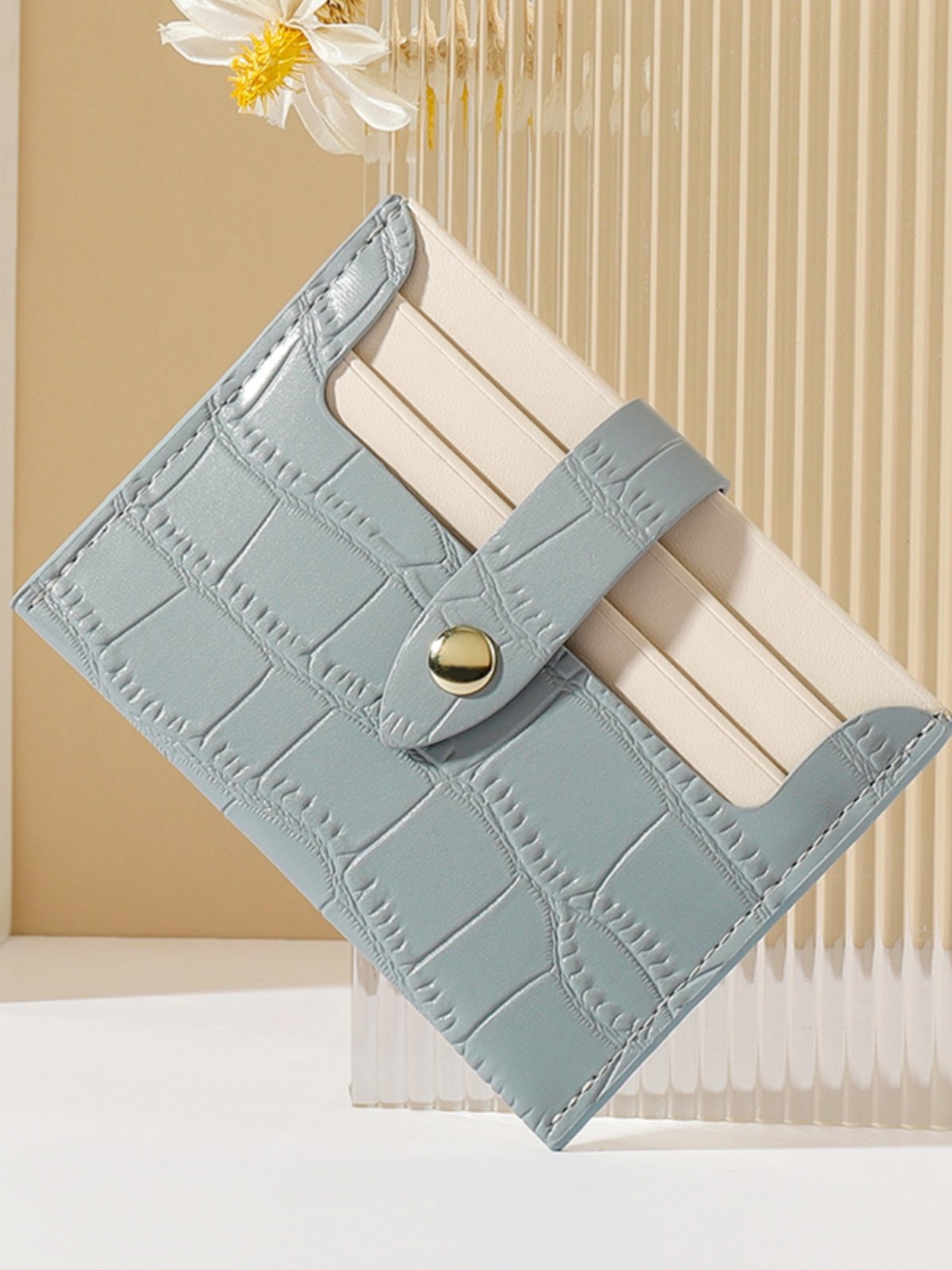 フラグメント ケース 型押しレザー調スナップボタン式カード入れ　クレジットカードケース