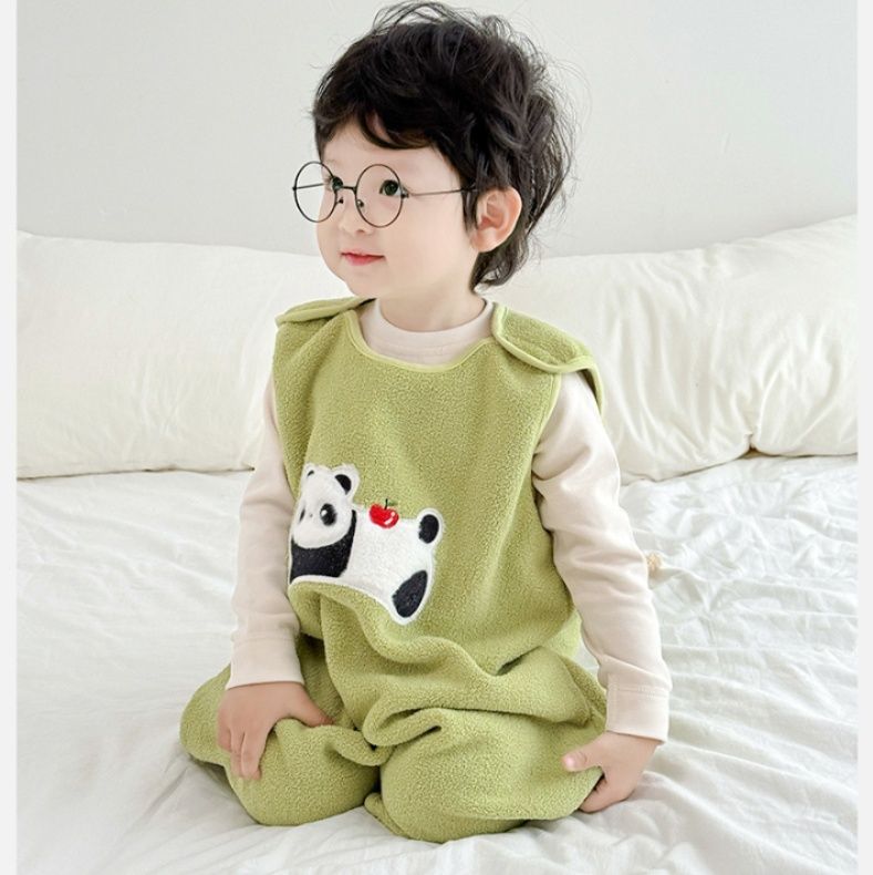 スリーパー 可愛い動物刺繍入り厚手ベビースリーパー