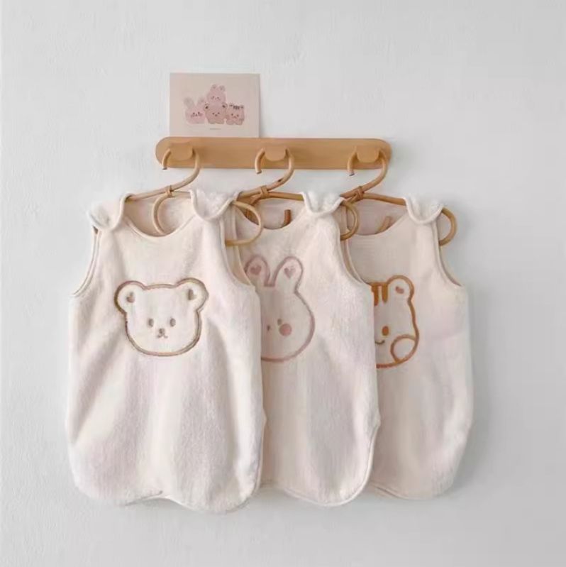 スリーパー ふわふわ動物刺繍入りベビースリーパーベスト
