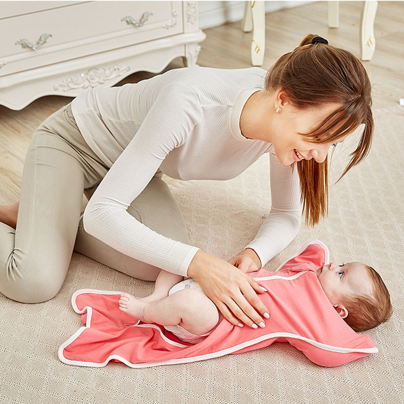 スリーパー 新生児用蝶々型おくるみスリーパー