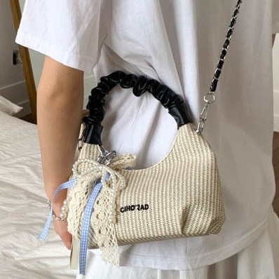 https://fulmo-img-server.com/slimshoulder/013054bc-9554-4b34-8ea8-a982add94a6a.jpg