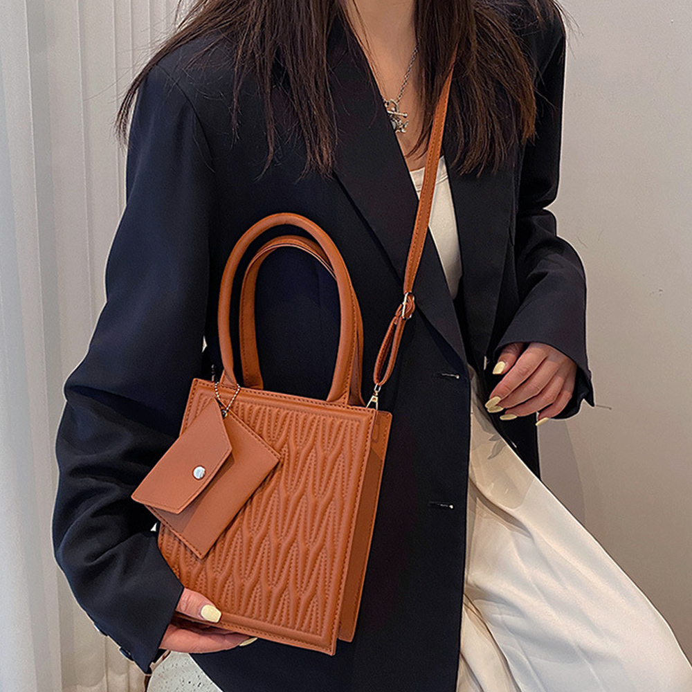 https://fulmo-img-server.com/slimshoulder/0963dbf8-b390-48c0-9983-b5db9849150f.jpg