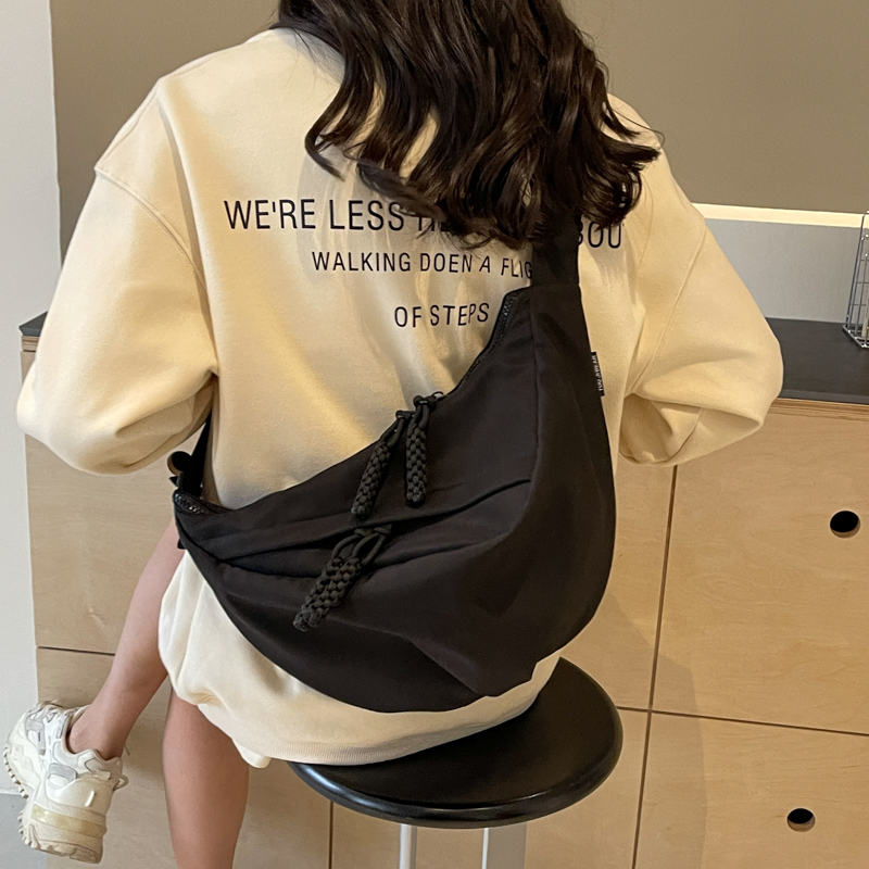 https://fulmo-img-server.com/slimshoulder/0de00fa8-3cd1-4b78-b13b-b606db9463d8.jpg