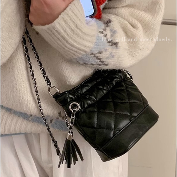 ミニ ショルダーバッグ キルティング チェーン付き レディース