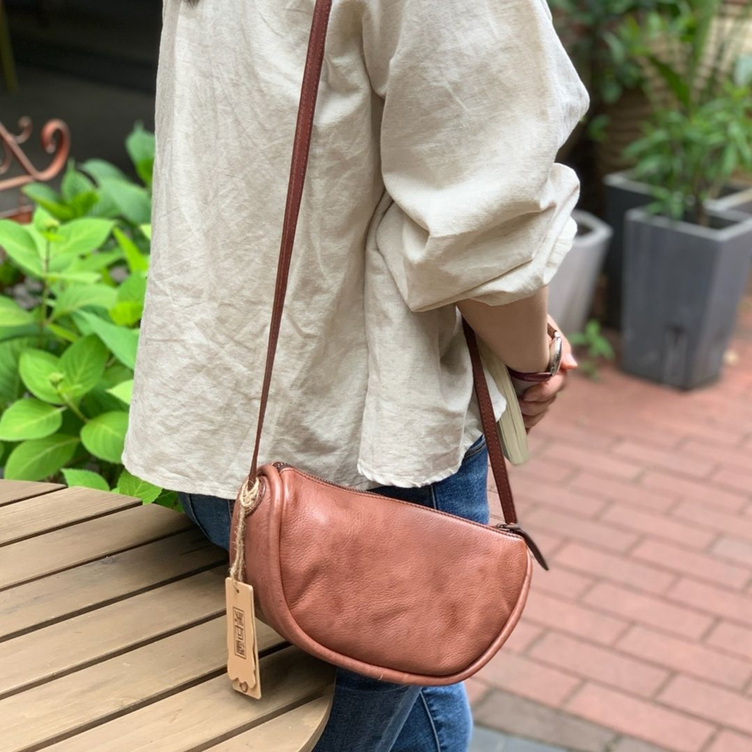 ショルダー バッグ ミニ 半月形 本革 ミニショルダー
