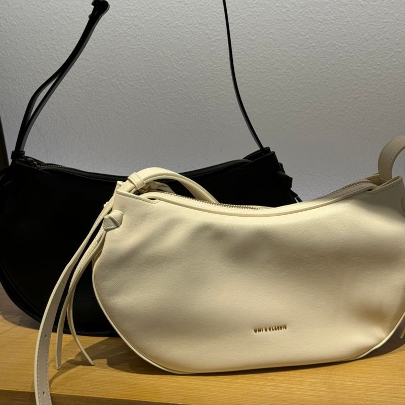 ショルダー バッグ ミニ 滑らかシルエット 半月型ショルダー