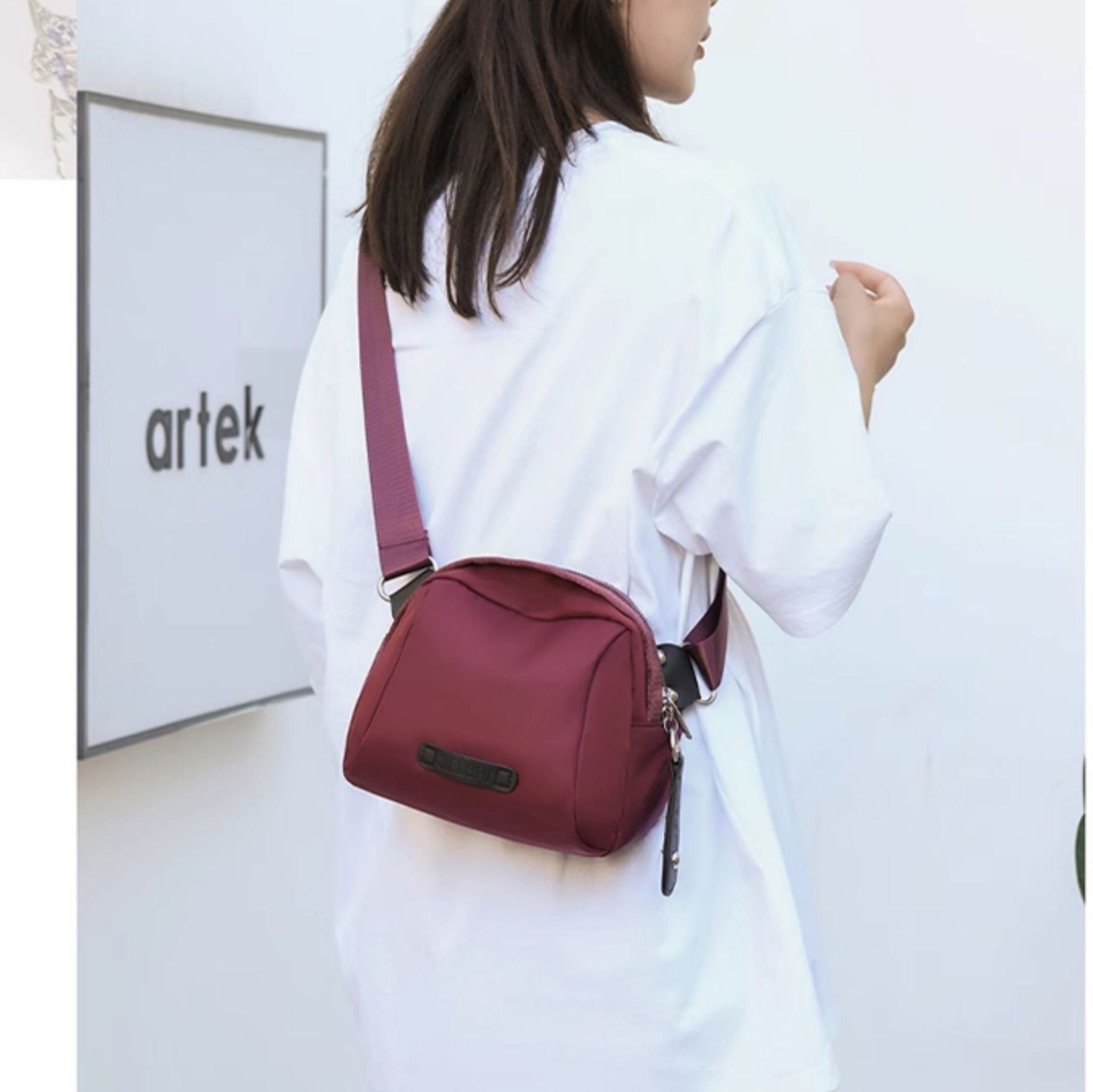 ショルダー バッグ ミニ 丸みのあるフォルムが可愛い小さめクロスボディバッグ