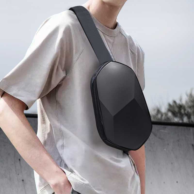 実用性とスタイルを両立！メンズ向けミニショルダーのおすすめ5選