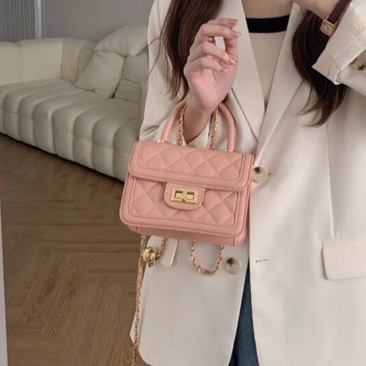 https://fulmo-img-server.com/slimshoulder/1759543581210_7fp8jdz2_kgyu2srt.jpeg