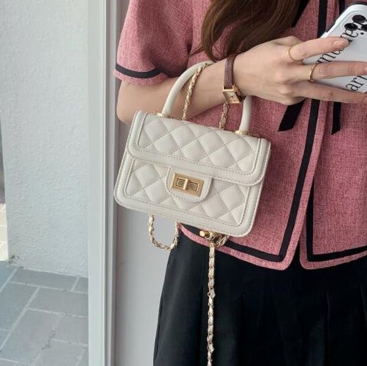 https://fulmo-img-server.com/slimshoulder/1759543597605_cv7hii4k_bzix9nlq.jpeg