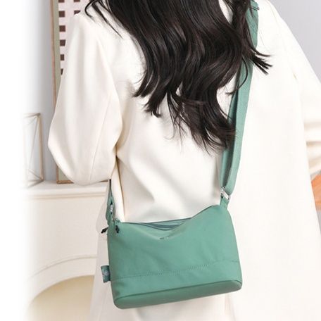 ミニ ショルダーバッグ シンプル上品ミニショルダーバッグ