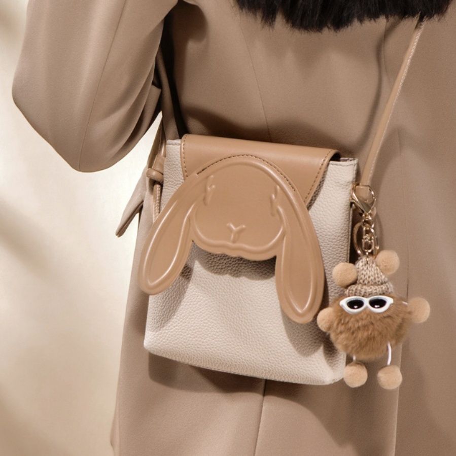 ミニ ショルダーバッグ うさぎ耳デザイン可愛いチャーム付きミニショルダーバッグ